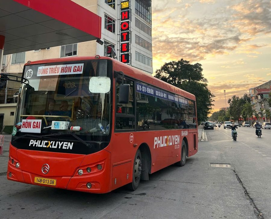 Xe bus nội tỉnh Phúc Xuyên tuyến Đông Triều – Hòn Gai
